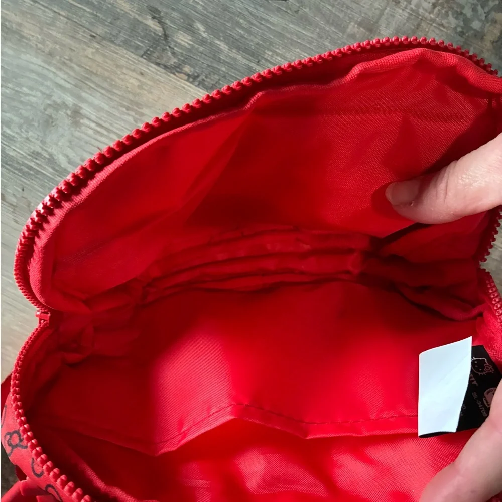 Hello Kitty Red Fanny pack - Picture 6 of 8
